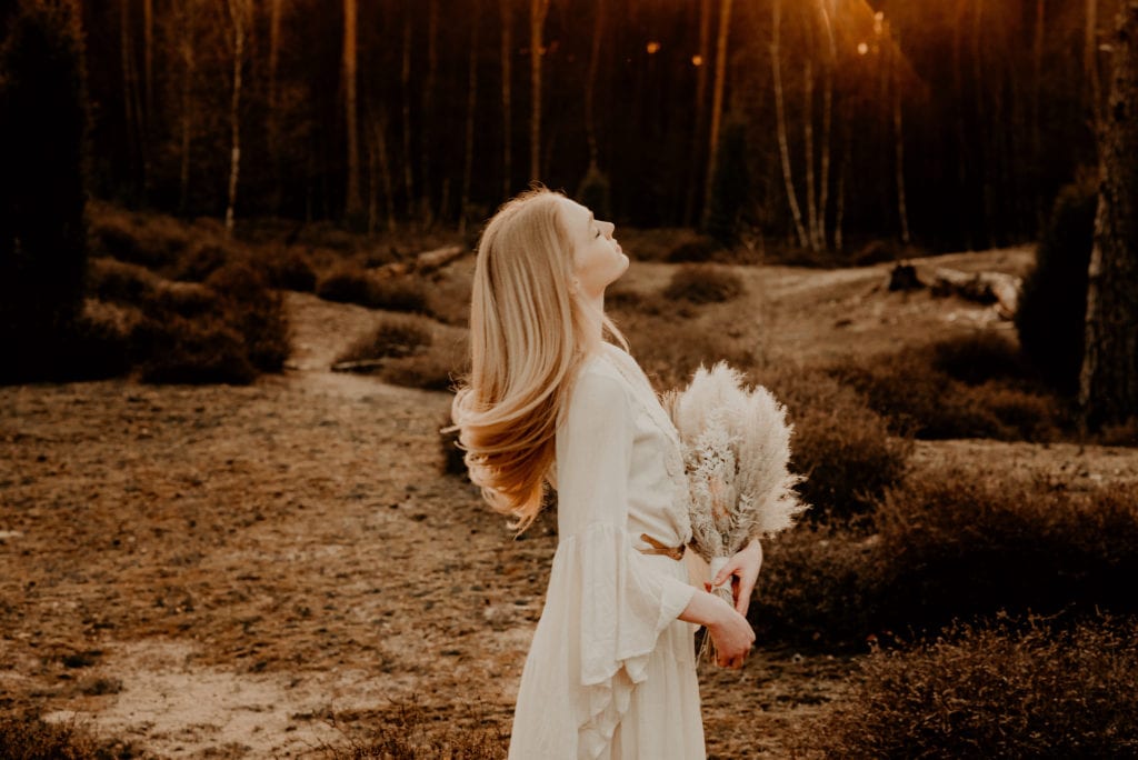 Boho Portraitshooting Bohoshooting Shootingkleider Boho Porträtshooting Freundinnenshooting Hochzeitsfotograf Münster Hochzeitsfotograf Osnabrück Hochzeitsfotograf Ibbenbüren Sunsetshooting